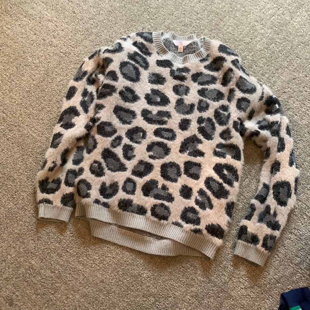leopard print sweater